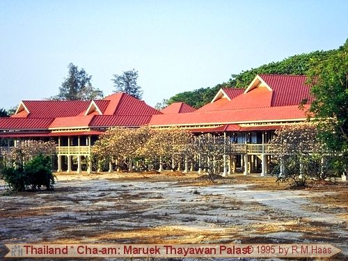 Phra Ratchaniwet Maruek Thayawan