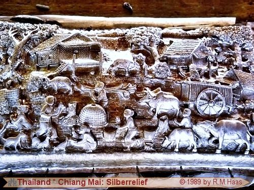 Relief aus getriebenem Silber Relief aus getriebenem Silber